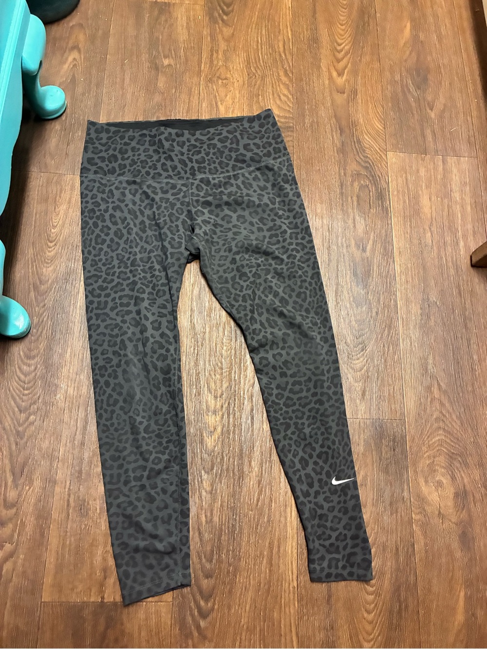 Nike womens Leopard Print Leggings